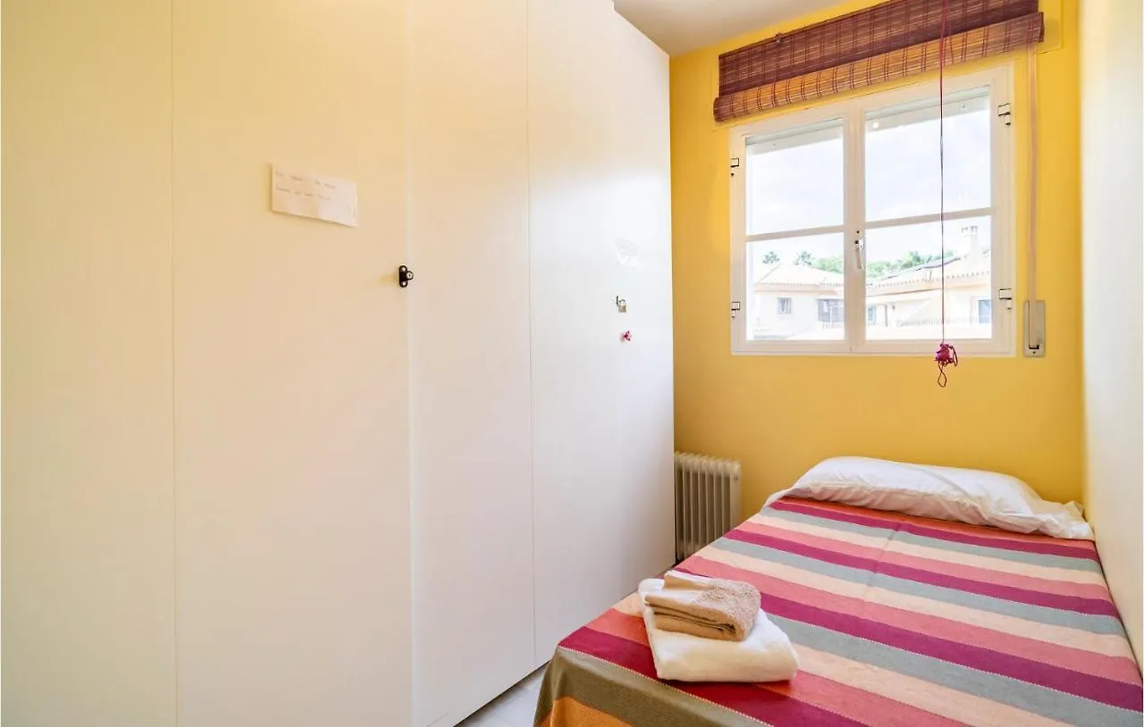 2 Bedroom Gorgeous Apartment In Màlaga